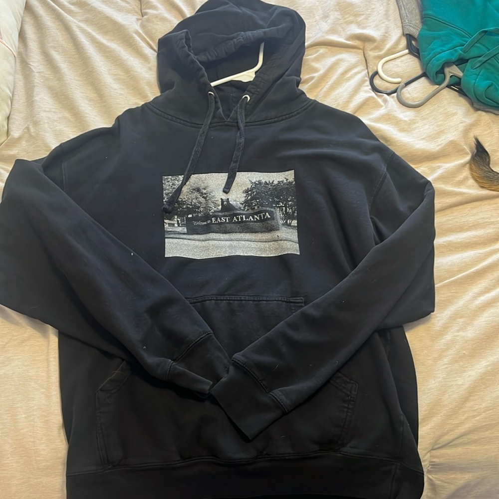 6LACK world tour merch, L